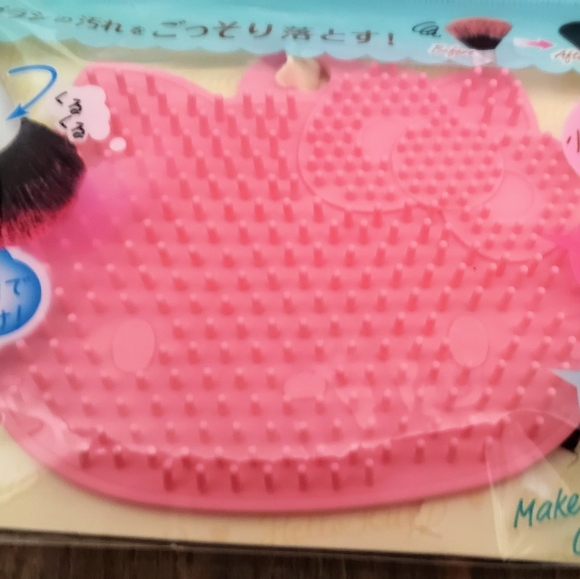 2/$20 Hello Kitty Make-up Brush Cleaner - Picture 4 of 7